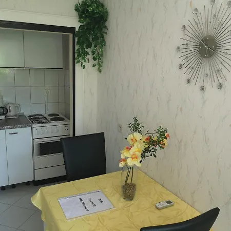 Guest house & Anita