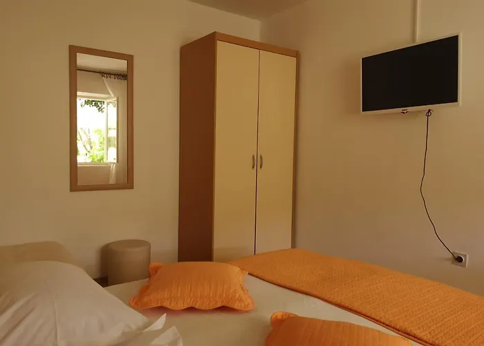 Konukevi & Anita Hvar Town